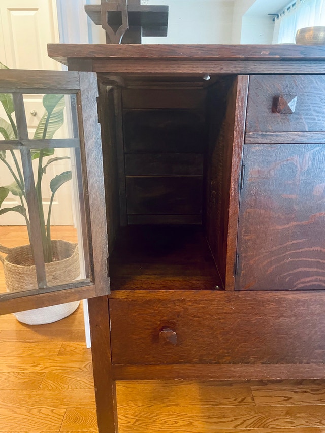 Antique Quarter Sawn Oak Sideboard / Hutch / Buffet Hutches & Display