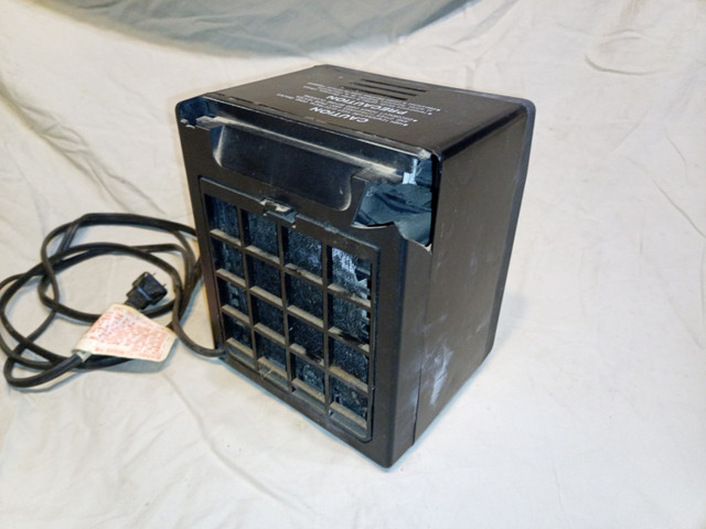 Space Heater Portable Ceramic Heater in Heaters, Humidifiers & Dehumidifiers in Oakville / Halton Region - Image 3