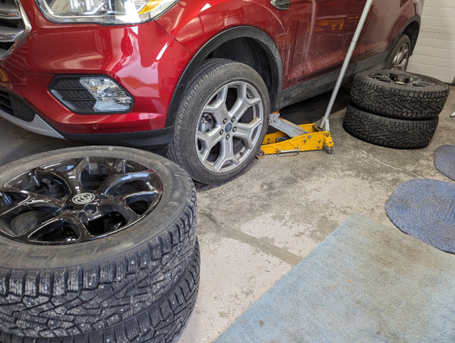 Mobile Tire Change-Out (Winter/ Summer) in Tires & Rims in Calgary