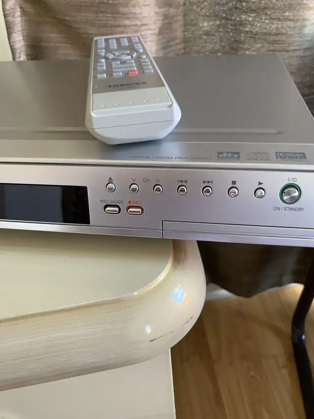 TOSHIBA DVD  in CDs, DVDs & Blu-ray in Markham / York Region - Image 4