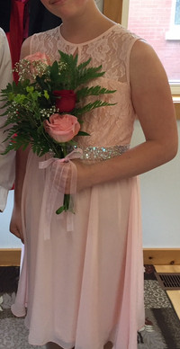 Grade 8 Graduation/ Flower Girl/Party Dress (Size 6 ladies) 