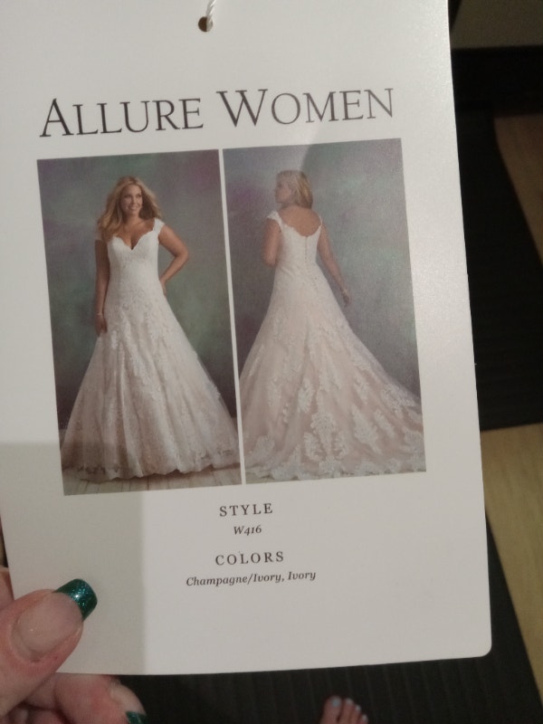 Champagne color wedding dress Wedding Kingston Kijiji