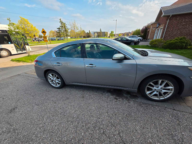 2009 nissan Maxima in Cars & Trucks in Mississauga / Peel Region - Image 3