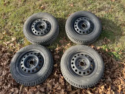 Set of 4 winter tires mounted on steel rims. Size 195/65R15, was last installed on a 2020 Kia Forte...