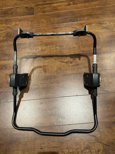 This is an UppaBaby Vista car seat adapter designed for Chico car seats, allowing you to easily and...