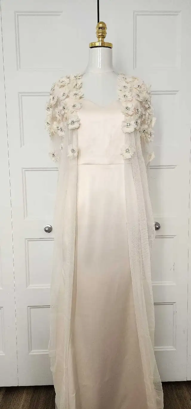 robe de mariage  in Women's - Dresses & Skirts in Longueuil / South Shore - Image 3