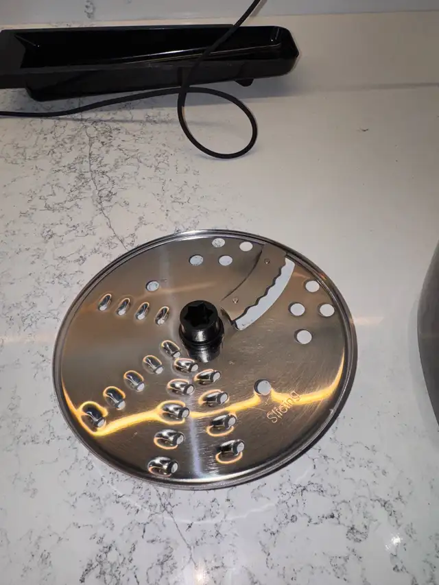 FOR SALE: BLACK+DECKER 3-in-1 8-Cup Food Processor 450W, Black in Processors, Blenders & Juicers in Cambridge - Image 3