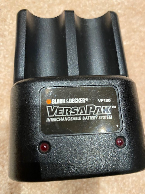 Black N Decker dual battery charger for VersaPak 3.6V batteries