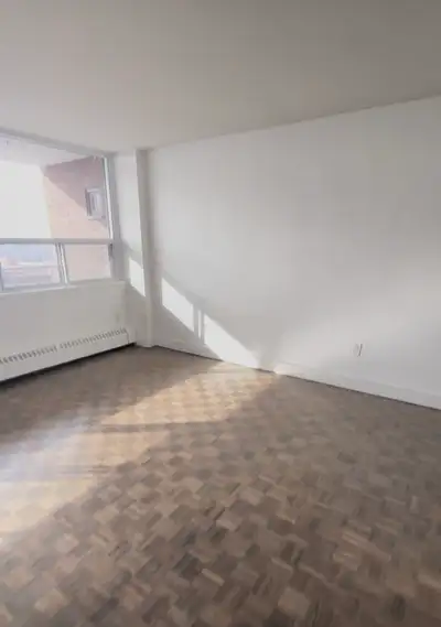 A private bedroom is available in a 2 bed, 1 bath apartment on the 18th floor immediately. One guy &...