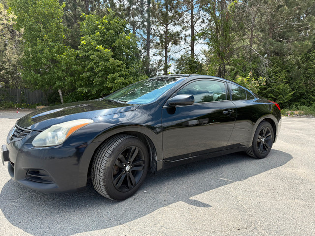 Certified Sporty Nissan Altima Coupe in Cars & Trucks in Sudbury