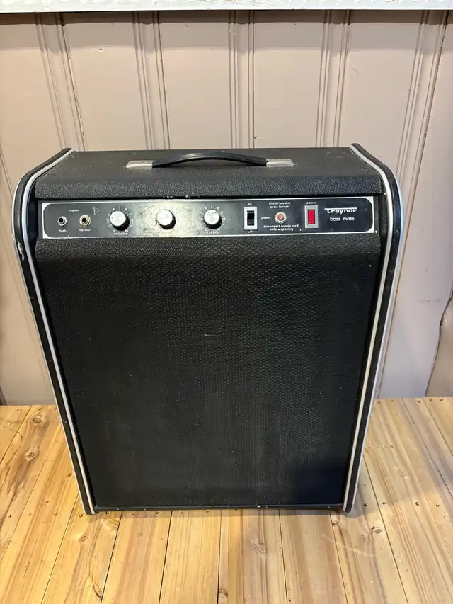 Traynor Bassmate YBA-2B in Amps & Pedals in Oshawa / Durham Region - Image 2