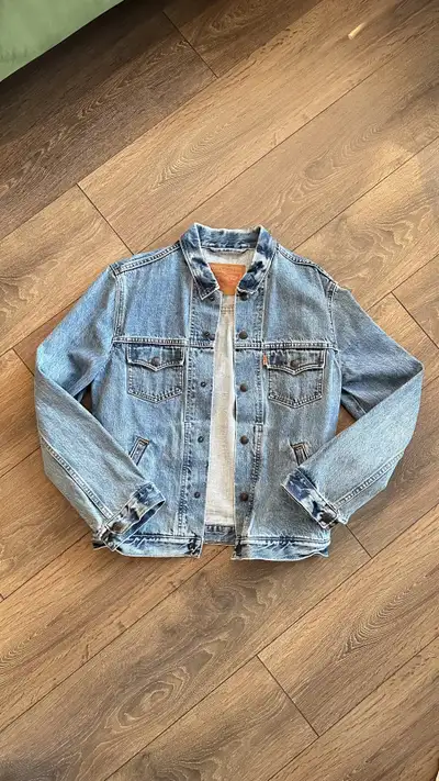 Like-New Levi’s Trucker Jacket Orange Tab Size Small, View more