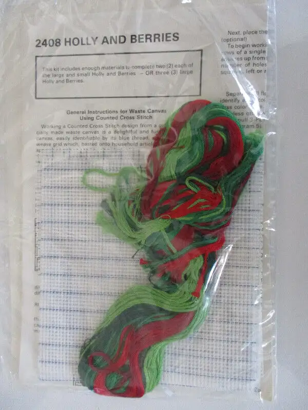 The Creative Circle Kits 2408 Holly and Berries in Hobbies & Crafts in Ottawa - Image 6