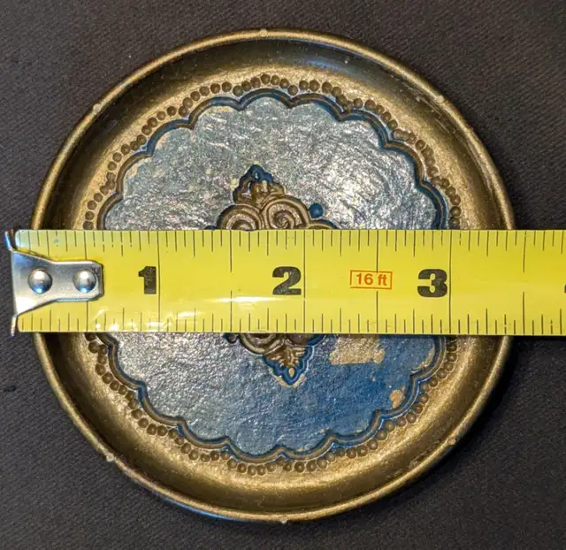 Set of 6 Stylish 1940s Italian Florentine Gilt Wooden Coasters! in Arts & Collectibles in London - Image 4