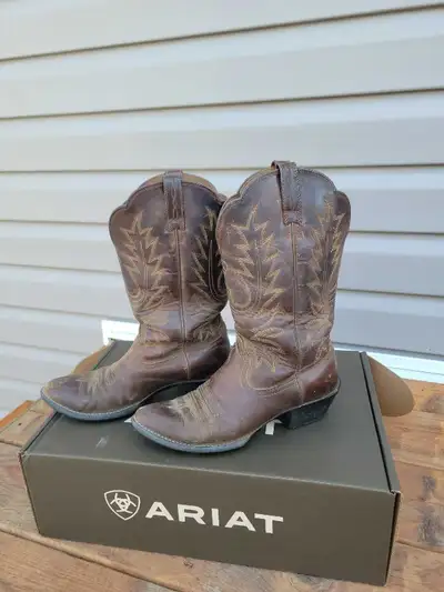 womens 6.5 ariat cowboy bootd, View more