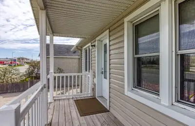 Bright one bedroom apartment - New Sudbury