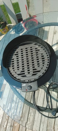 Used Indoor and outdoor electric grill BBQ excellent condition