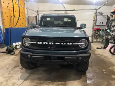 LOADED OUTERBANKS SASQUATCH 2.7L ** Not interested in trades** 2022 Bronco Extended warranty $17,920...