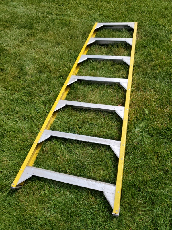 6.5 foot fiberglass ladder. 100 Ladders & Scaffolding Barrie Kijiji