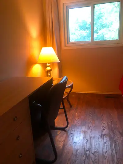 Room for rent in Oakville