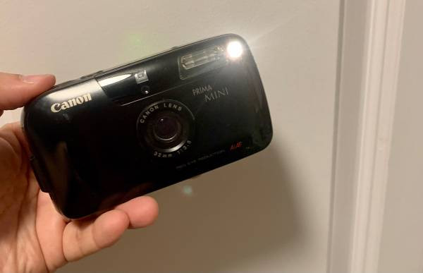 Canon Prima Mini 35mm Film CameraNear mint condition in Cameras & Camcorders in Tricities/Pitt/Maple