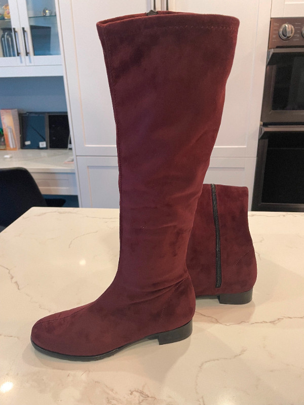 Ron White Bordeaux Stretch Eco Suede Boot Euro 38/US 7.5/8 NEW! in Women's - Shoes in Markham / York Region - Image 2