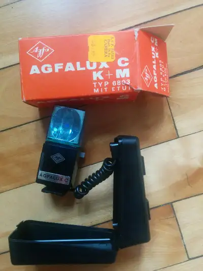 Photographie vintage Agaflux  C  K+M  Flash cubes, View more