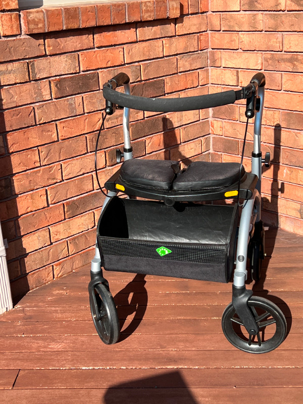 Evolution Xpresso Lite Rollator Rolling Walker Mobility Aid in Health & Special Needs in London - Image 2