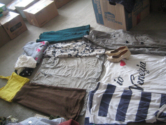 ###VINTAGE CLOTHING #1  BULK ONLY in Women's - Other in City of Toronto - Image 2