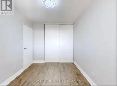 ROOMS AVAILABLE FOR RENT IN MISSISSAUGA. HEART OF THE CITY