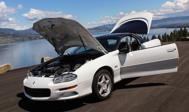 1998 CHEVROLET CAMARO SS SLP COUPE in Cars & Trucks in Kelowna - Image 4