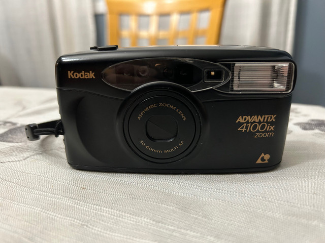 Kodak Advantix 4100ix 35mm Zoom Point & Shoot Film Camera in Cameras & Camcorders in Oshawa / Durham Region - Image 4