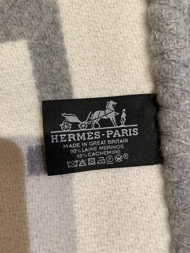 100% Authentic Hermes AVALON III THROW BLANKET Brand new full se in Bedding in Richmond - Image 2