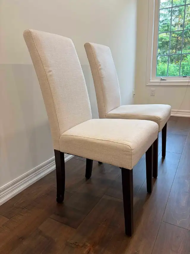 2 Chairs in Dining Tables & Sets in Markham / York Region - Image 3