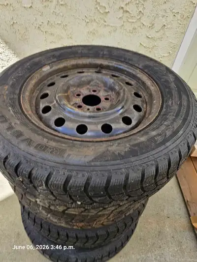 235 65 R17 Dont need them anymore. Still in excellent condition.