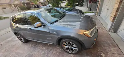 Mint codition inside out, 204000km, heated seats,memory seats,heated steering wheel navigation teck...