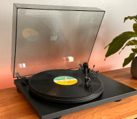 Pro-Ject Primary E Turntable (Record Player)