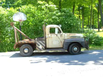 1949 Mercury M-68 tow truck from Alberta. Good truck to hotrod/rat-rod/restore or patina truck. Soli...