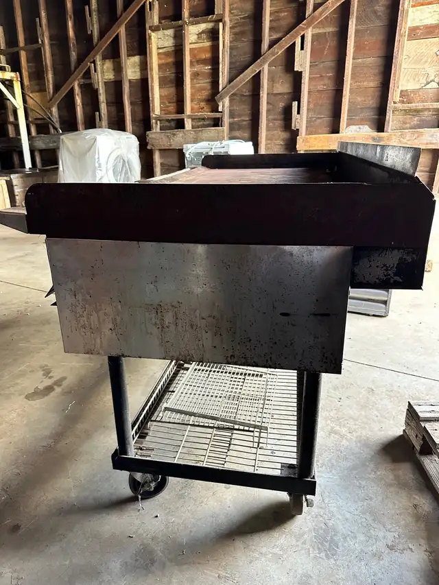 Vulcan Gas Griddle 30”x72” Model 872-TP in Industrial Kitchen Supplies in Norfolk County - Image 4