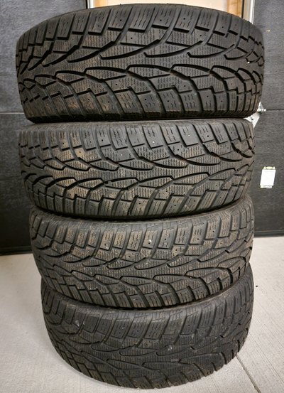 LIKE NEW!! 15" Tiger Paw Winter Tires - 195/65/R15 - For Sale!! ------------------------------------...