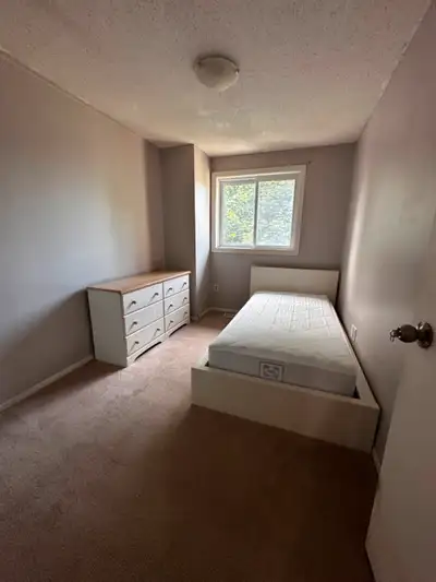 Furnished Private Bedroom – $650/month | Females Only