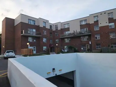 Single Room Available in Mississauga