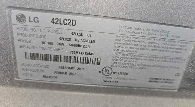 SAMSUNG TV 42LC2D Excellent condition with remote in TVs in Ottawa - Image 3