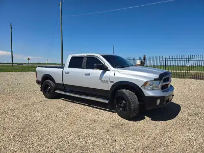 2013 dodge 1500 109,000km! New upper control arms, lower control arms, strut assembly, outter tie ro...