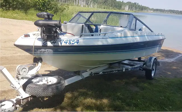 Vanguard Baretta 16’ Bow Rider Boat, 115 Johnson EZ Load Trailer63347538723457121