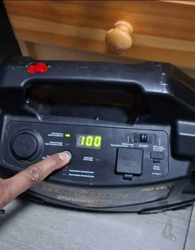 Battery boost/Jumpstart65636571262083120