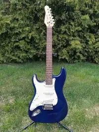 Guitare gauchère custom Godin/ Strat