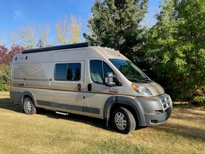 Pleasure to drive and easy to park; mechanically good condition, awning; generator; zippered magneti...