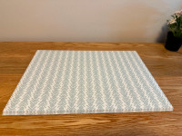 12 Placemats White & Green color