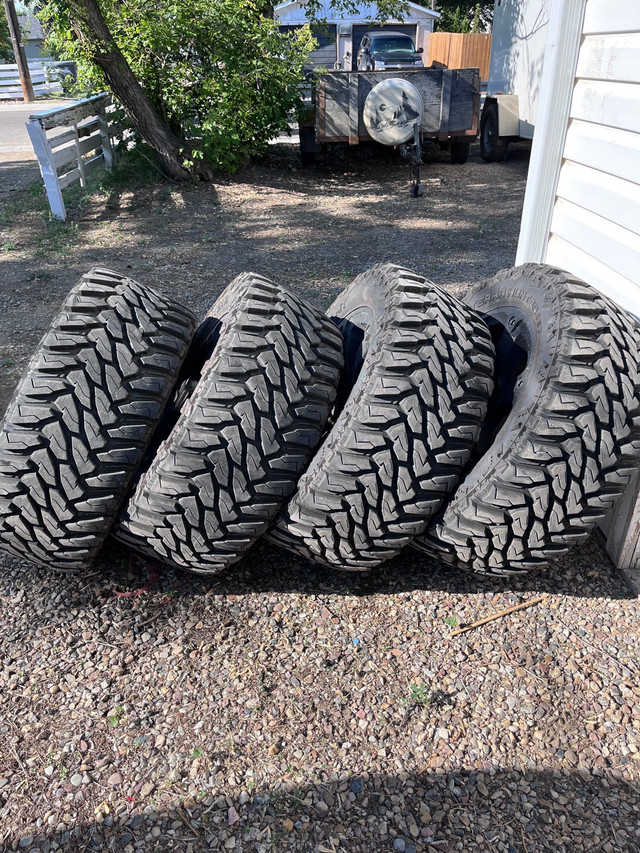 Ram 1500 6 bolt Fuel rims & Tires in Tires & Rims in Swift Current - Image 2